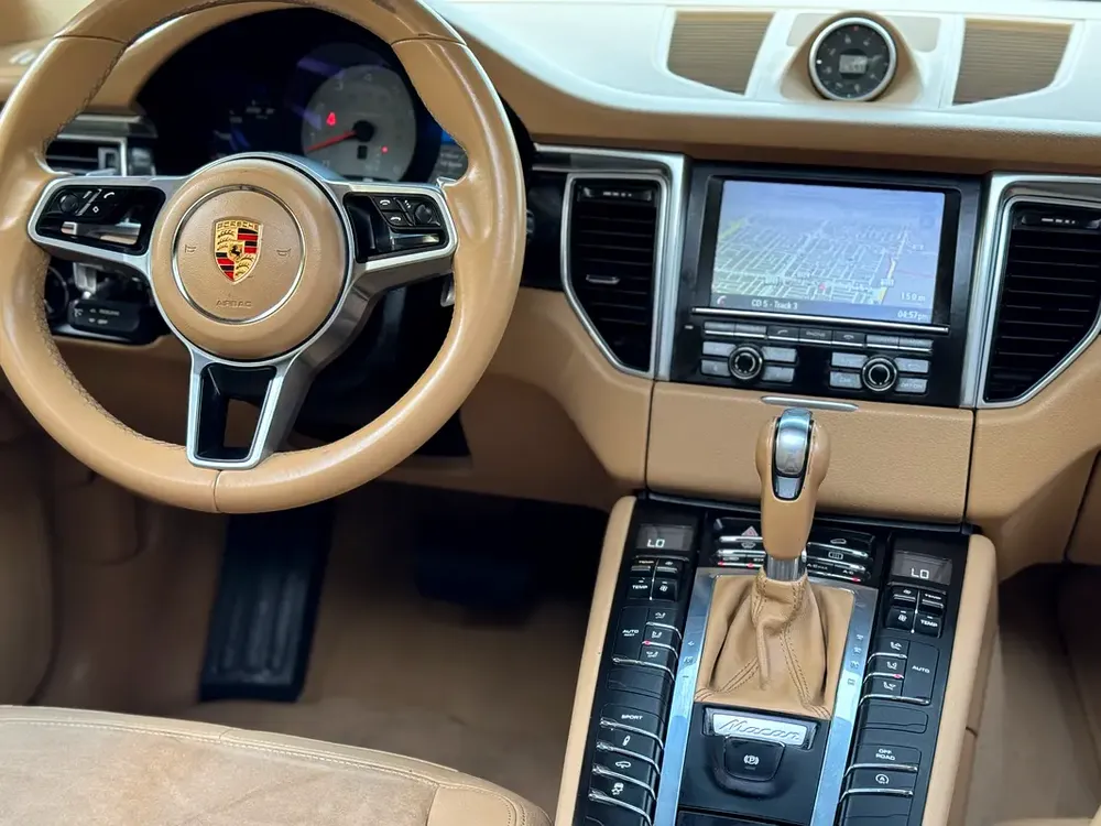 PORSHE - MACAN - S - 2015 VERY GOOD CONDITION GCC - Image 9