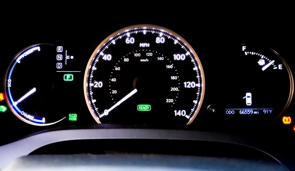 lexus ct200h 2016 - Image 13