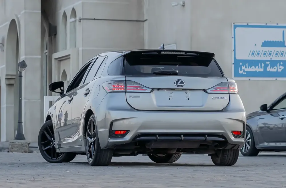 lexus ct200h 2016 - Image 4