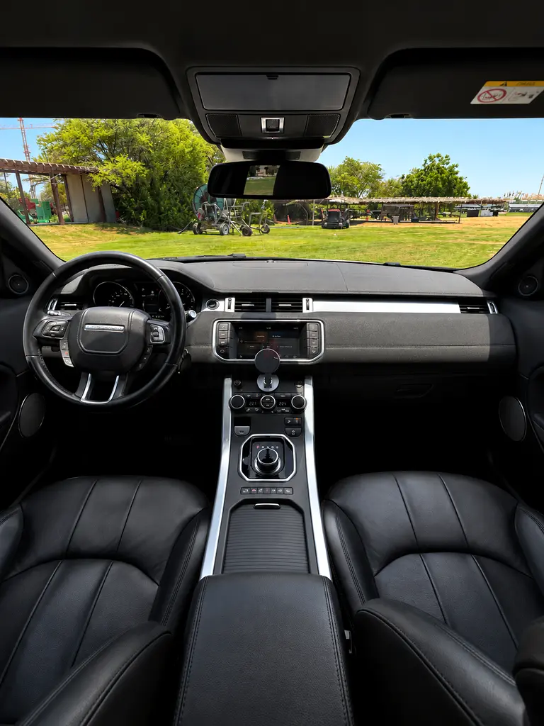 2019 Range Rover Evoque | GCC Spec | Excellent Condition | Lady Driven | - Image 12