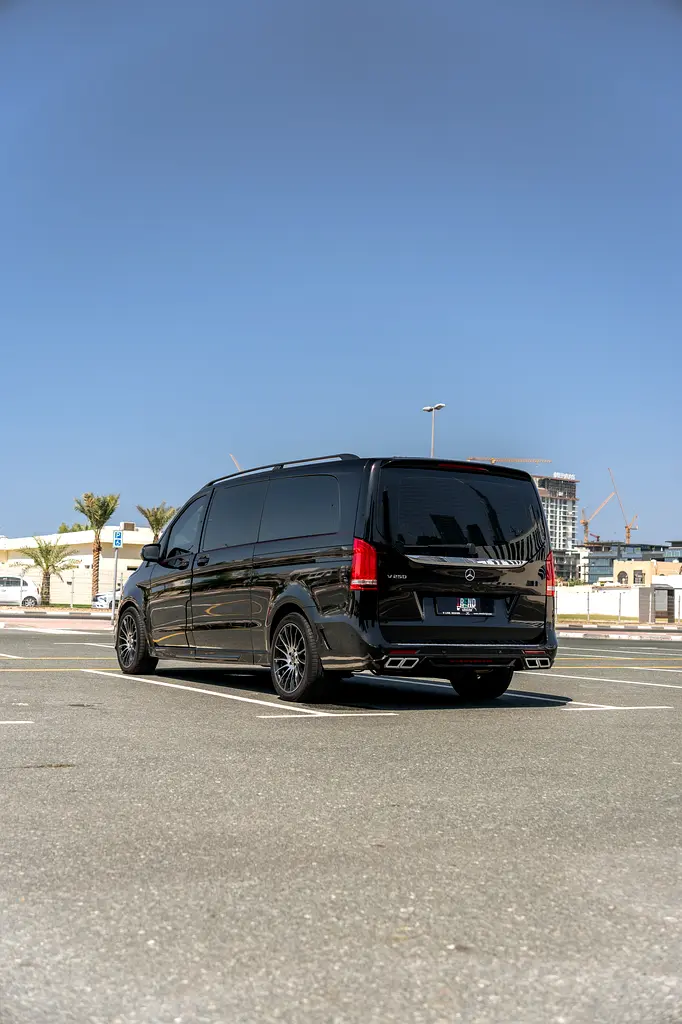 Mercedes-Benz V250 V-Line 2024 GCC | 1 of 10 Handmade | VIP Spec | 60,000 KM | 2 Keys | First Owner - Image 4