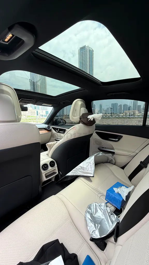 Mercedes-Benz C300 Full Option - Image 7