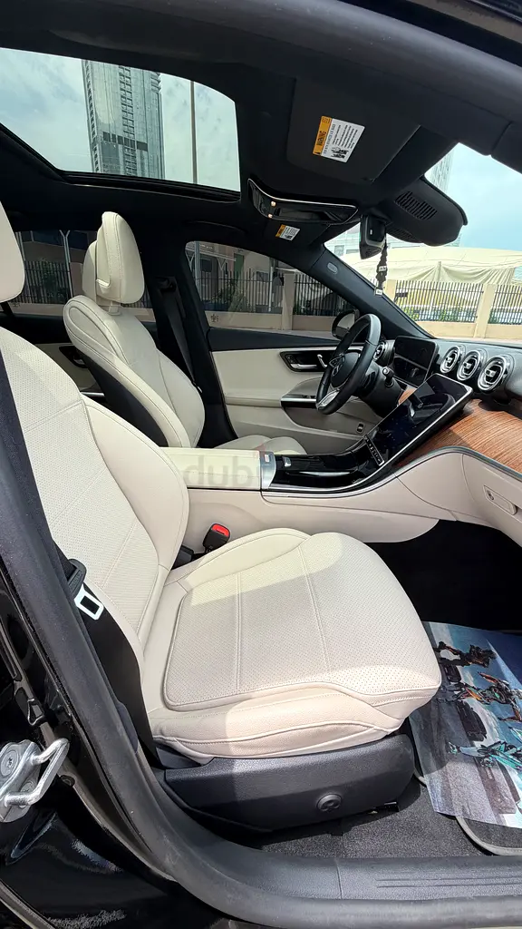 Mercedes-Benz C300 Full Option - Image 8