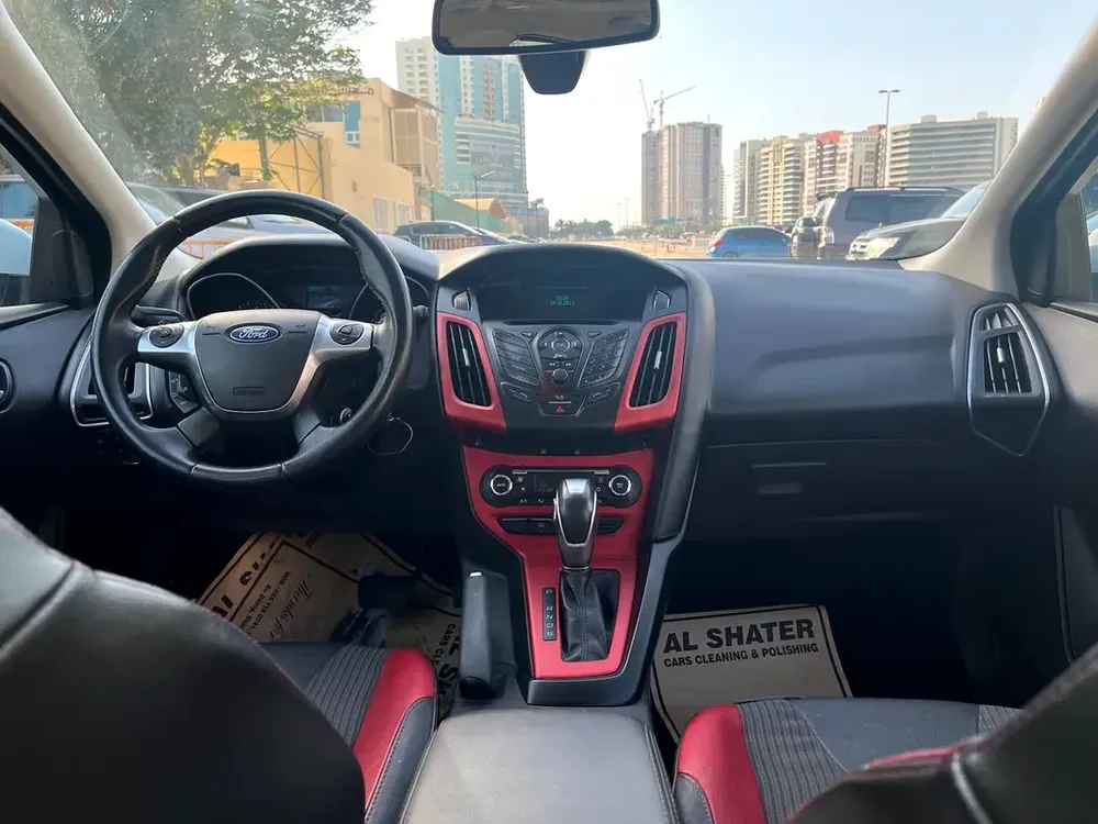 FORD FOCUS 2014 2.0 FULL OPTION HATCH BACK GCC SPECS - Image 12