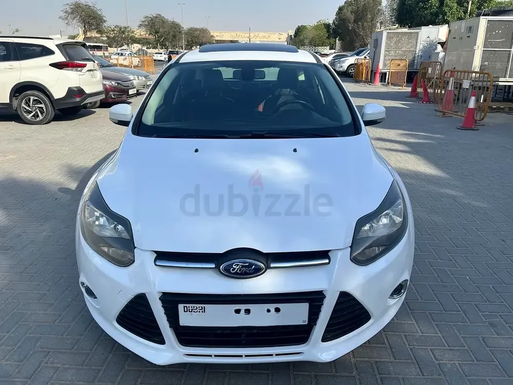 FORD FOCUS 2014 2.0 FULL OPTION HATCH BACK GCC SPECS - Image 5