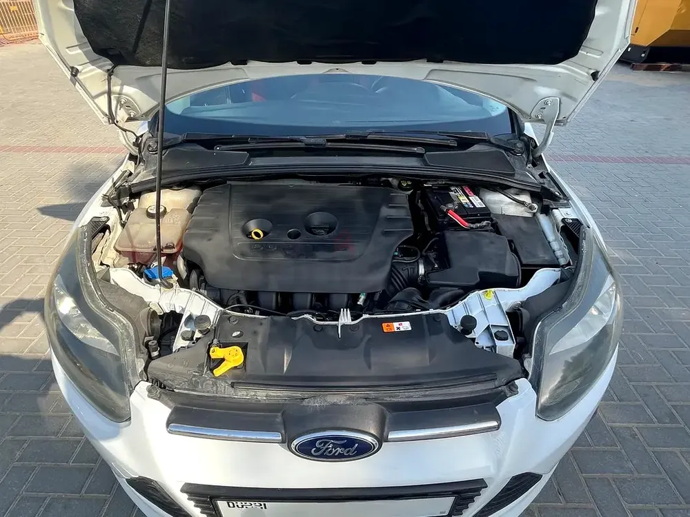 FORD FOCUS 2014 2.0 FULL OPTION HATCH BACK GCC SPECS - Image 7