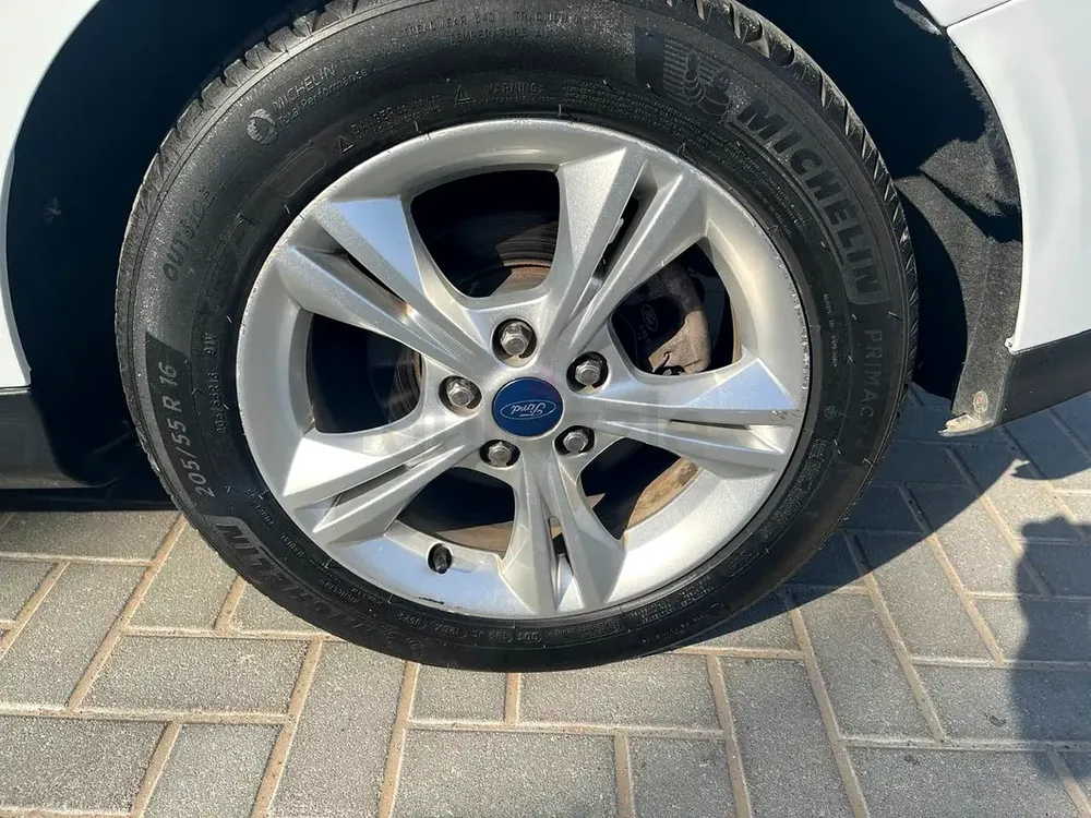 FORD FOCUS 2014 2.0 FULL OPTION HATCH BACK GCC SPECS - Image 8