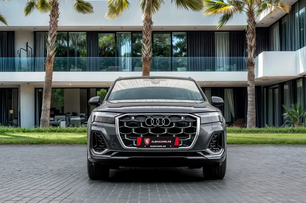 5,680 P.M | 0% Downpayment | Q7 3.0L S-Line|Audi Warranty! - Image 4