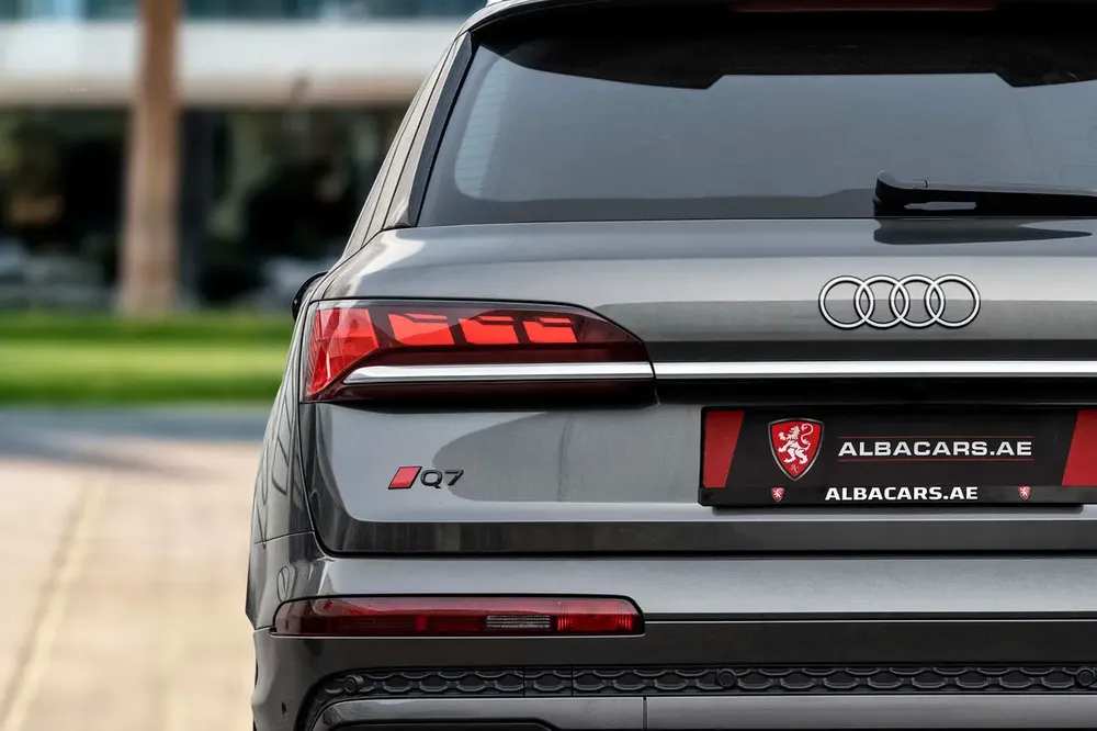 5,680 P.M | 0% Downpayment | Q7 3.0L S-Line|Audi Warranty! - Image 6