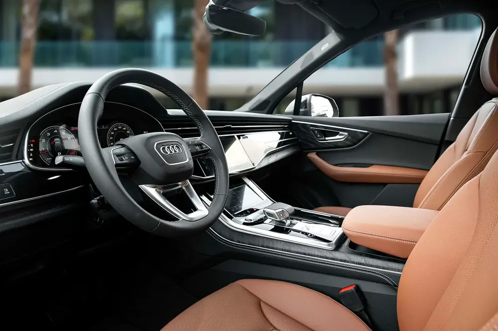 5,680 P.M | 0% Downpayment | Q7 3.0L S-Line|Audi Warranty! - Image 9