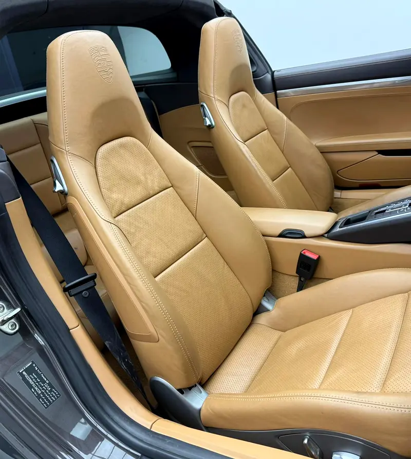2015 Porsche 911 Targa 4S ,Porsche Service History ,Excellent Condition ,GCC - Image 14