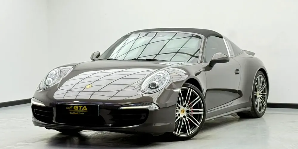 2015 Porsche 911 Targa 4S ,Porsche Service History ,Excellent Condition ,GCC - Image 4