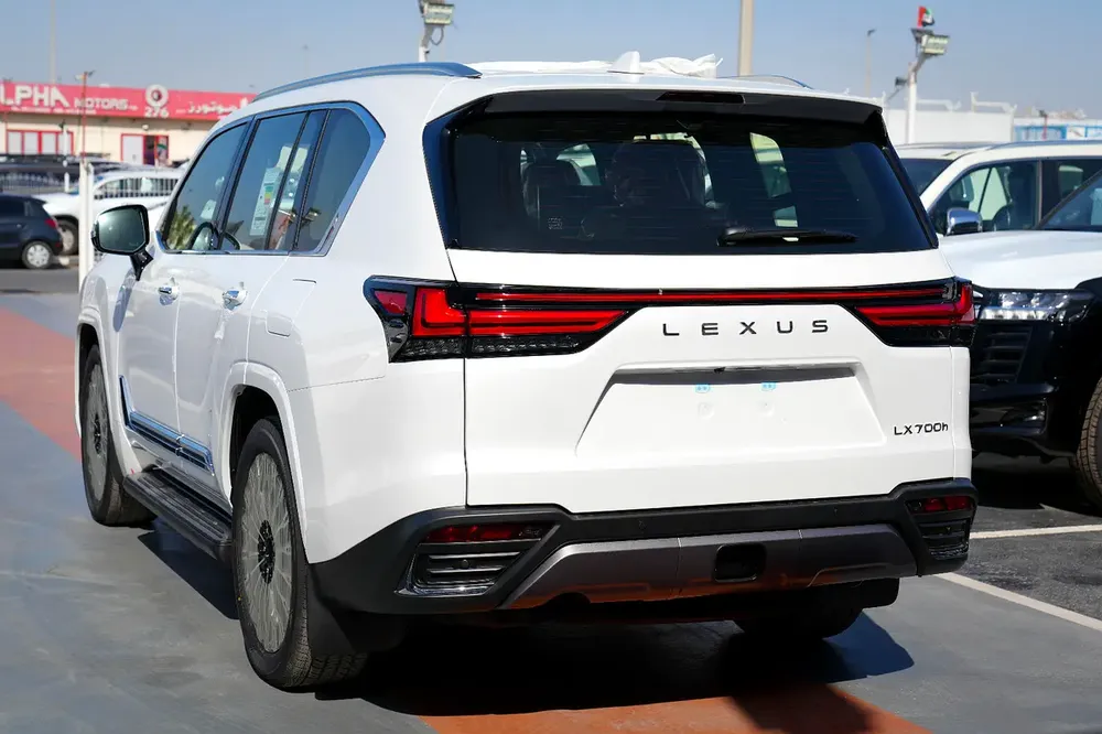 Lexus LX700h VIP Hybrid 2026 GCC Specs | Brand New Luxury Hybrid - Image 4