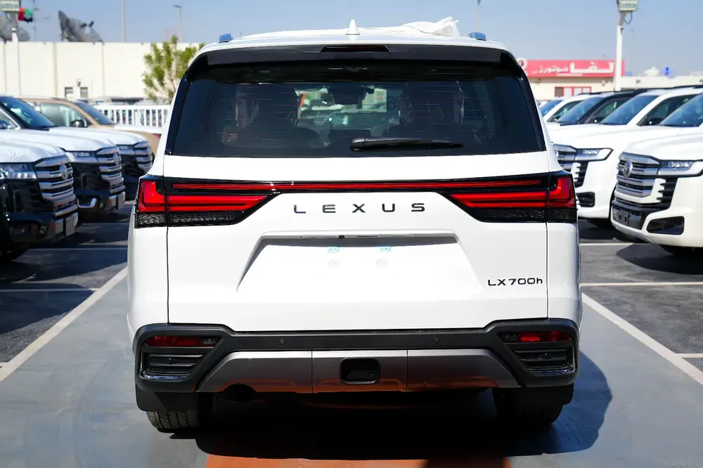 Lexus LX700h VIP Hybrid 2026 GCC Specs | Brand New Luxury Hybrid - Image 6