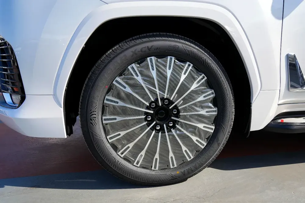 Lexus LX700h VIP Hybrid 2026 GCC Specs | Brand New Luxury Hybrid - Image 9