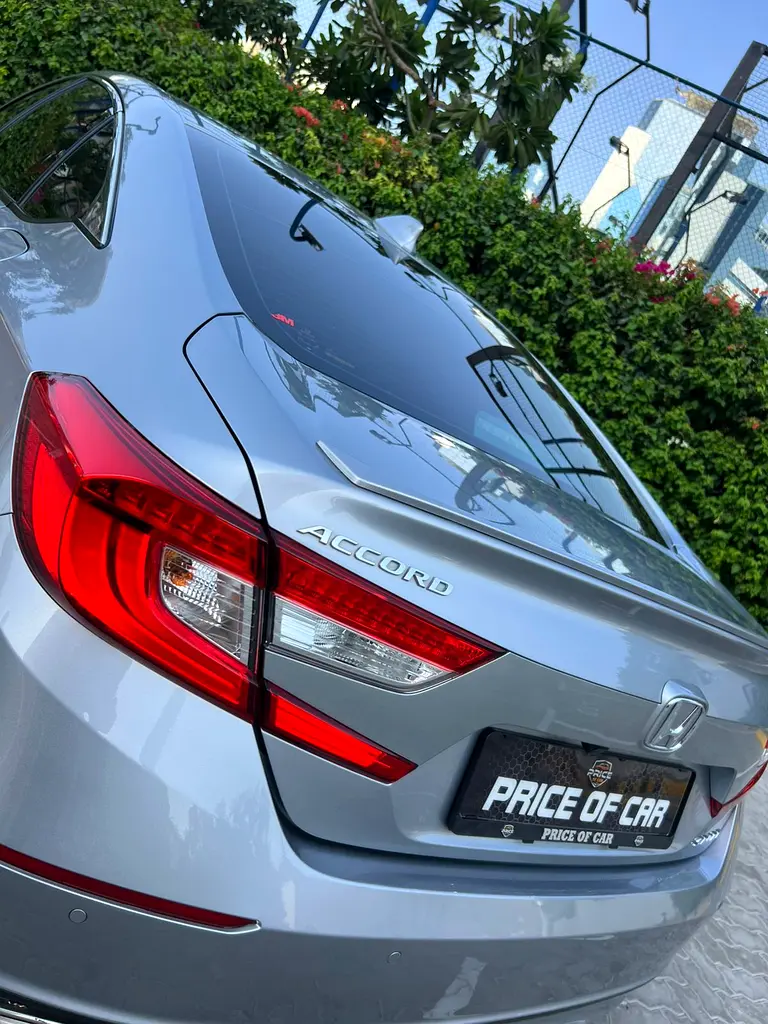 🔥Honda Accord Sport 2018 GCC Specs • 1.5L 4CYL • SUPERB CONDITION!🔥 - Image 16