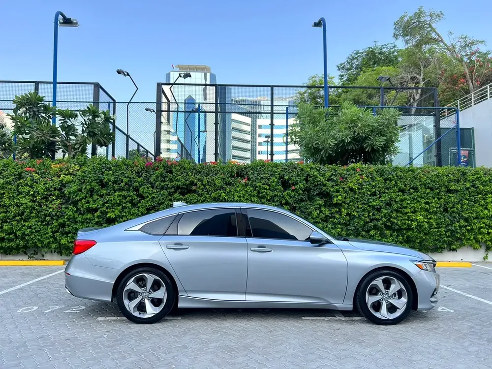 🔥Honda Accord Sport 2018 GCC Specs • 1.5L 4CYL • SUPERB CONDITION!🔥 - Image 4
