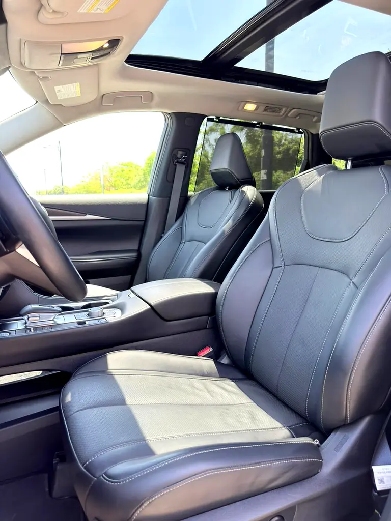 2023 Infiniti QX60 Sensory - With Pass Certificate - Image 6