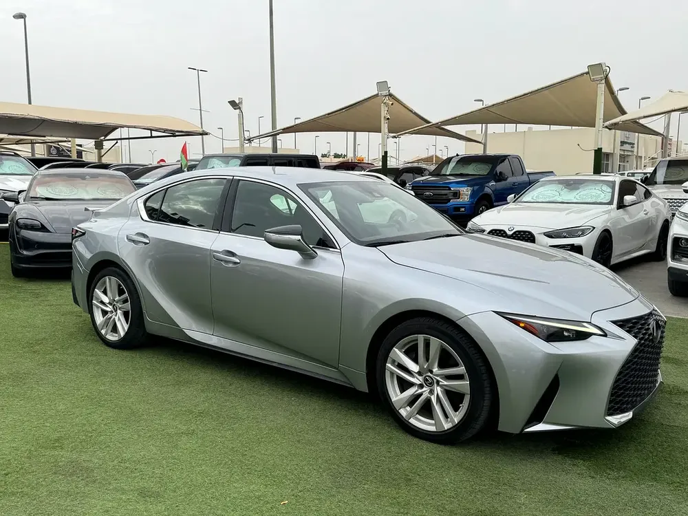 Lexus IS 300 2022 - American Specs - GCC Resale - Image 4