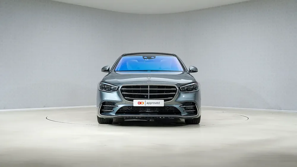 Special Offer | AED 5,250 PM | Warranty Service Pack 2027, Super Low KM | S 500 AMG Line - Image 9