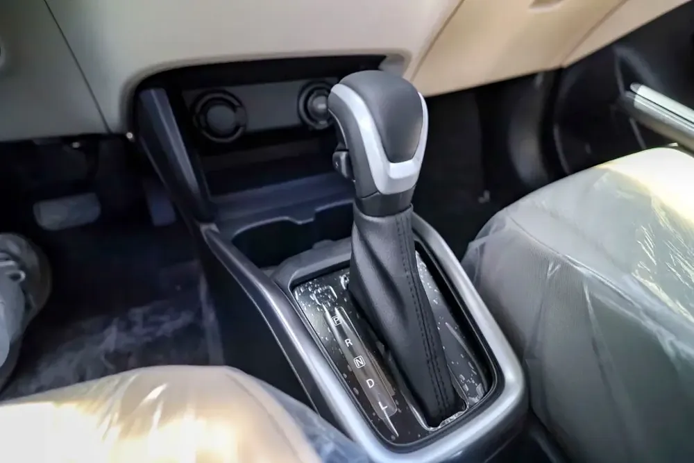 2026 Suzuki Dzire GLX 1.2-litre 4-cylinder petrol engine - 5 Speed AT - 9 inch Touchscreen - EXPORT - Image 14