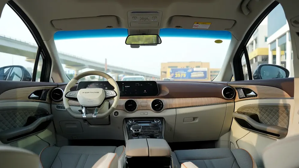 Brand New 2026 UTOUR 7-Seater SUV | 1.5L Turbo | Fuel Efficient | AED 79,900 - Image 5