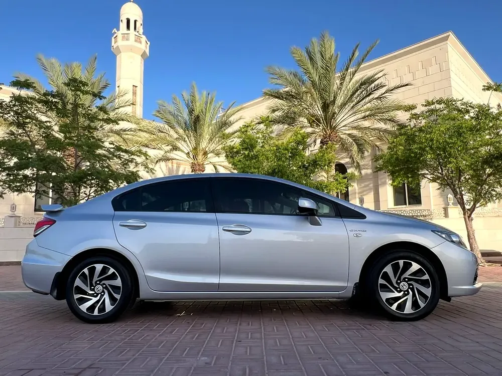 GCC 2015 Honda Civic EX |  Excellent Condition | Fuel Efficient! - Image 4