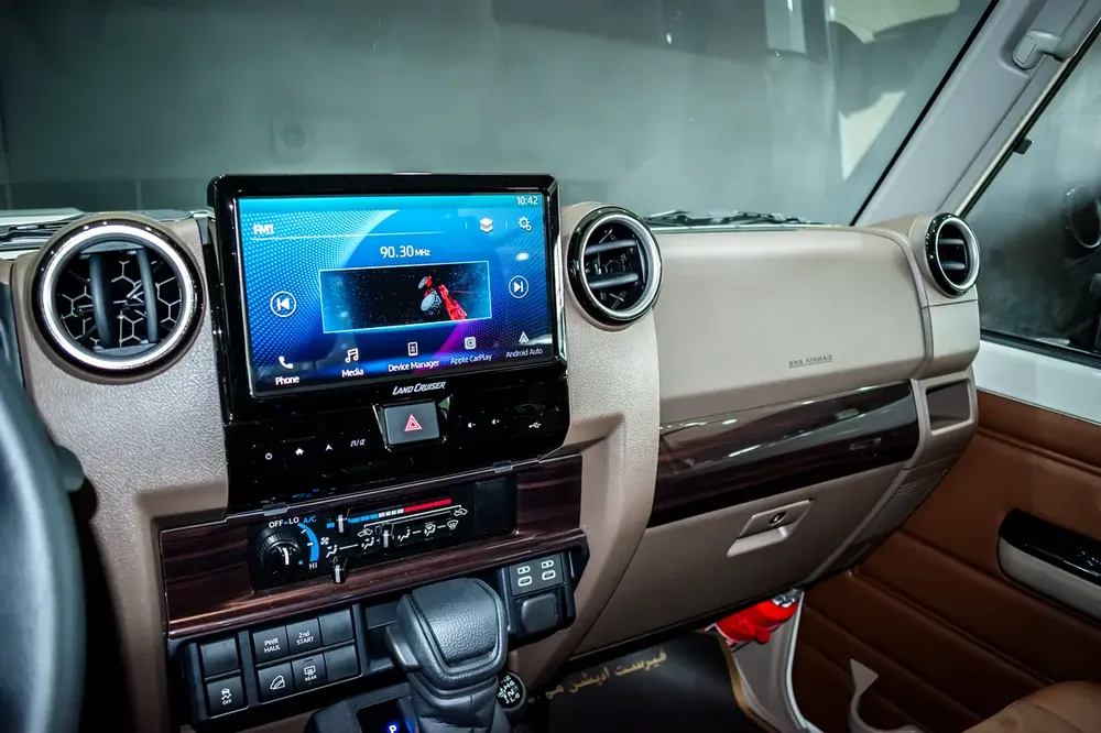 Toyota Land Cruiser 70 Series 2026 GCC Specs ll Al Futtaim warranty - Image 11