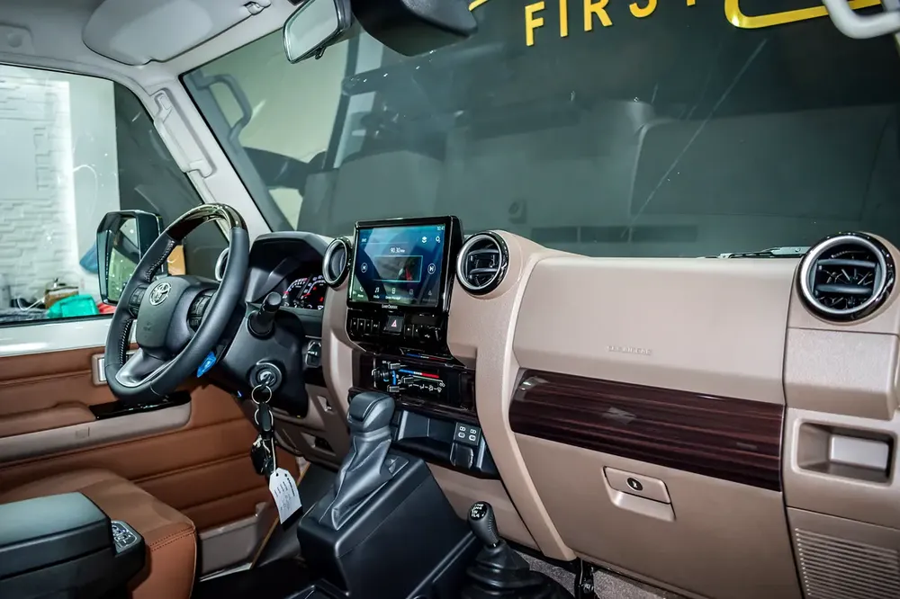 Toyota Land Cruiser 70 Series 2026 GCC Specs ll Al Futtaim warranty - Image 9