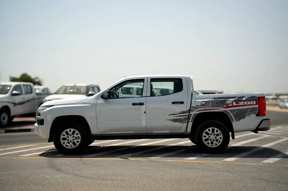 Mitsubishi L200 Double Cab GL Petrol 2024 - Brand New Pickup - Image 4