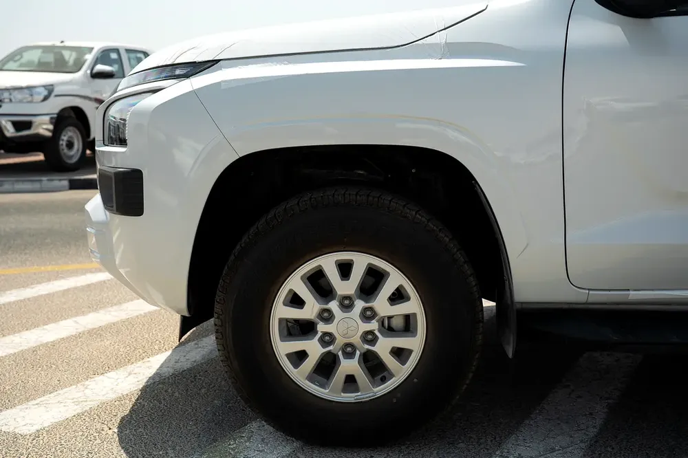 Mitsubishi L200 Double Cab GL Petrol 2024 - Brand New Pickup - Image 6