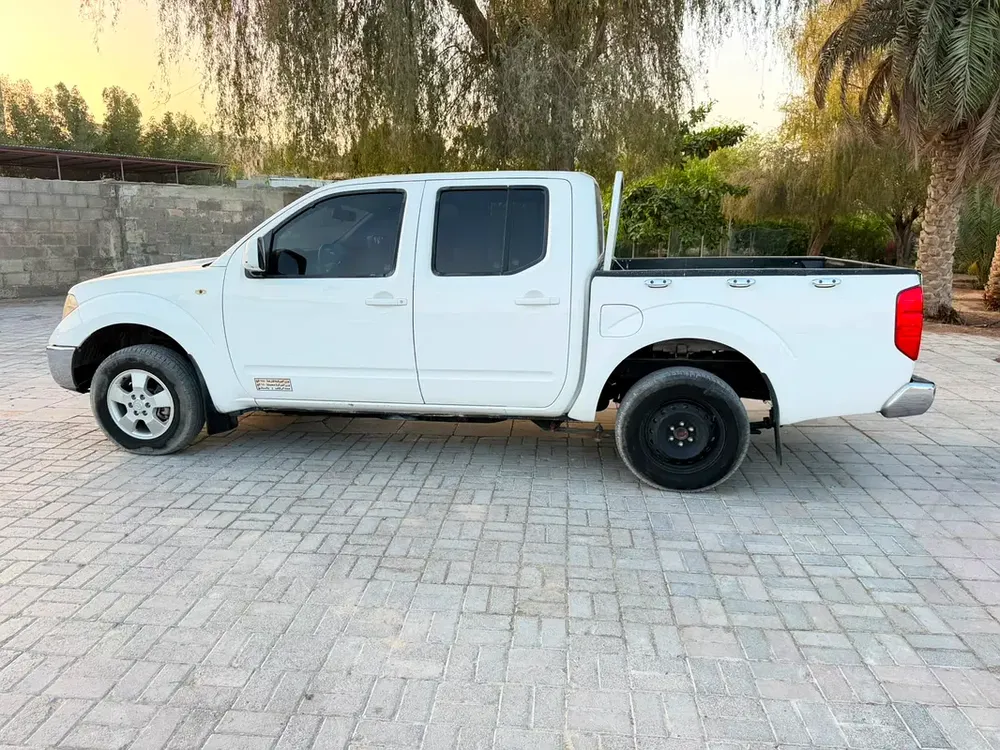 Nissan Navara LE 2016 GCC Specs - Image 5
