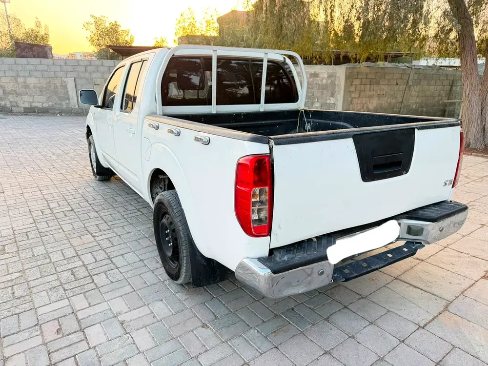 Nissan Navara LE 2016 GCC Specs - Image 7