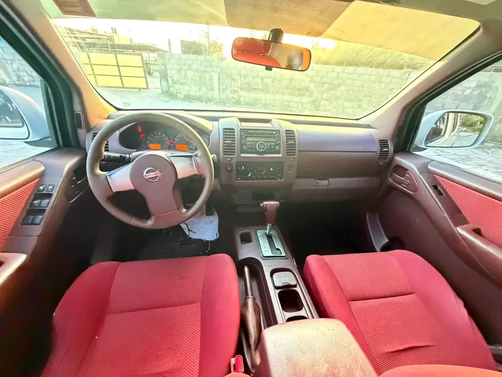 Nissan Navara LE 2016 GCC Specs - Image 9