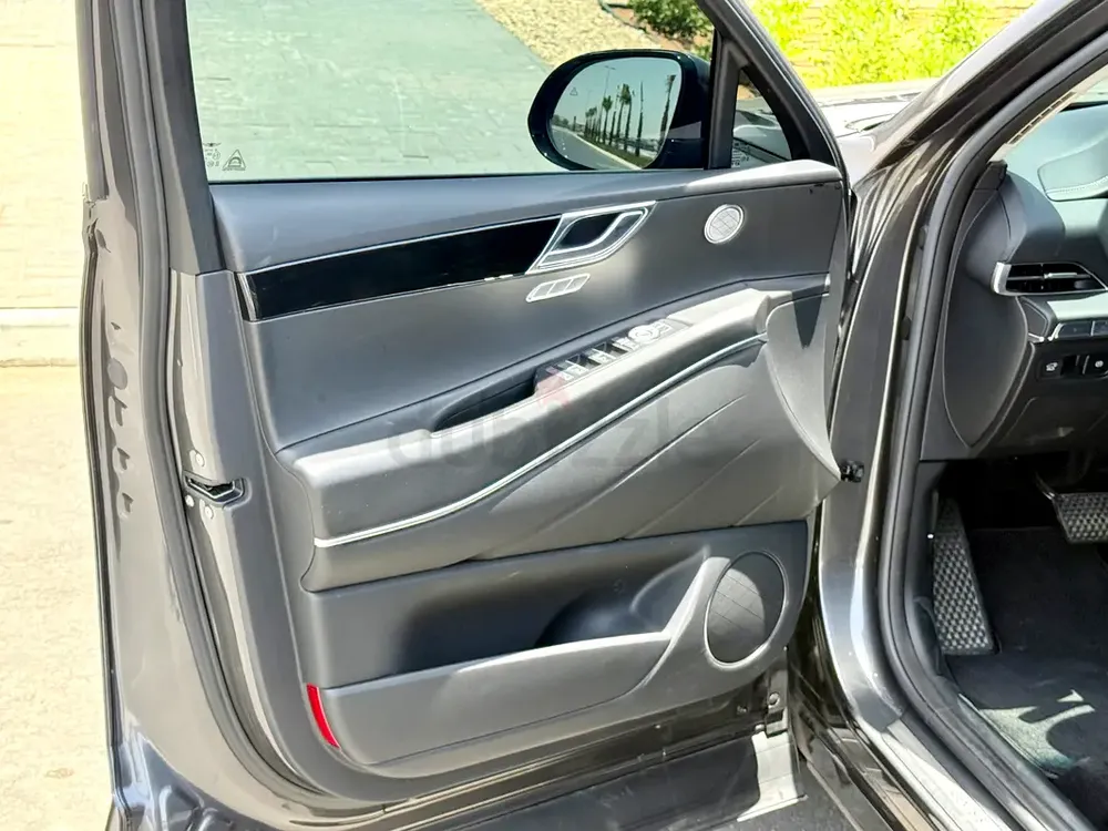 2022 Genesis GV80 Premium Korean Specs - Immaculate Condition - Image 11