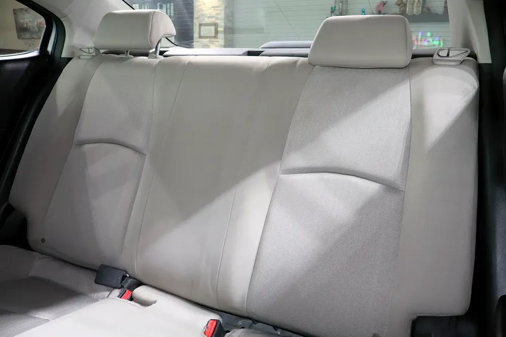 1.6L . GCC Specs . Excellent Condition - Image 14