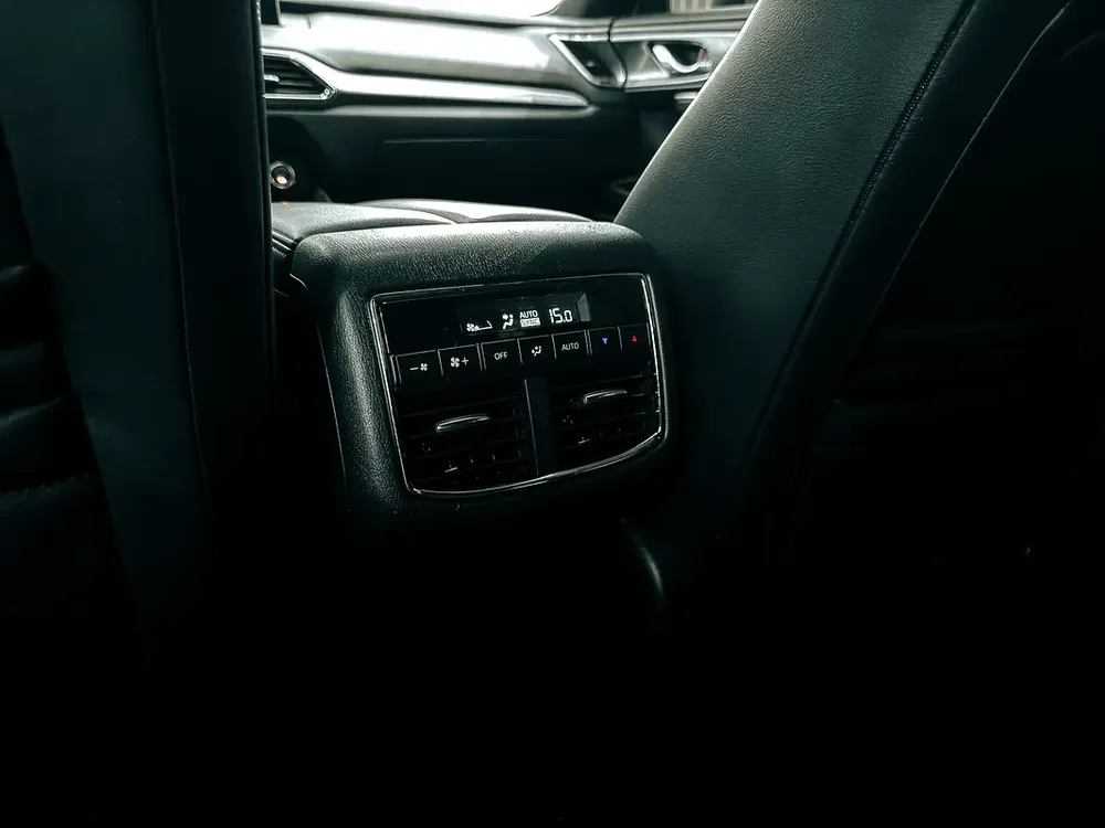 AED 940 // 20%DP // 2018 Mazda CX-9 Signature edition 2.5L V4 AWD - Image 16
