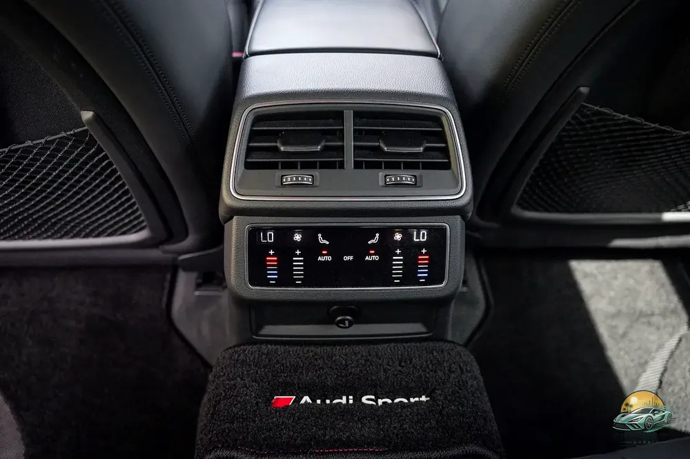 2021 Audi S7 - Japanese - in UAE Since 3,500 KM - Naboodah Full History - 39,500 KM - Original paint - Image 19