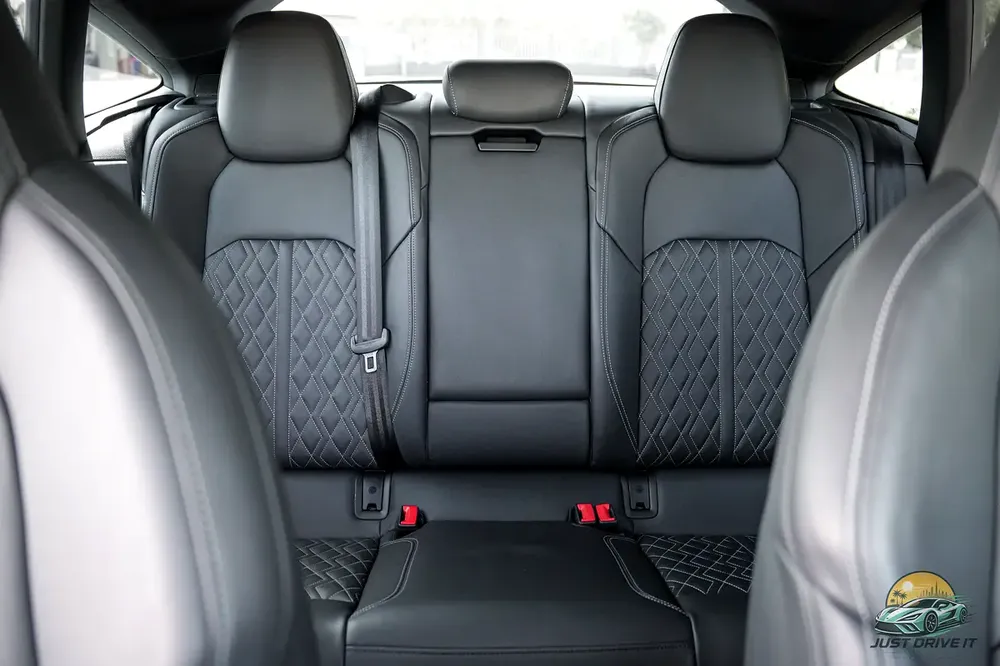 2021 Audi S7 - Japanese - in UAE Since 3,500 KM - Naboodah Full History - 39,500 KM - Original paint - Image 20