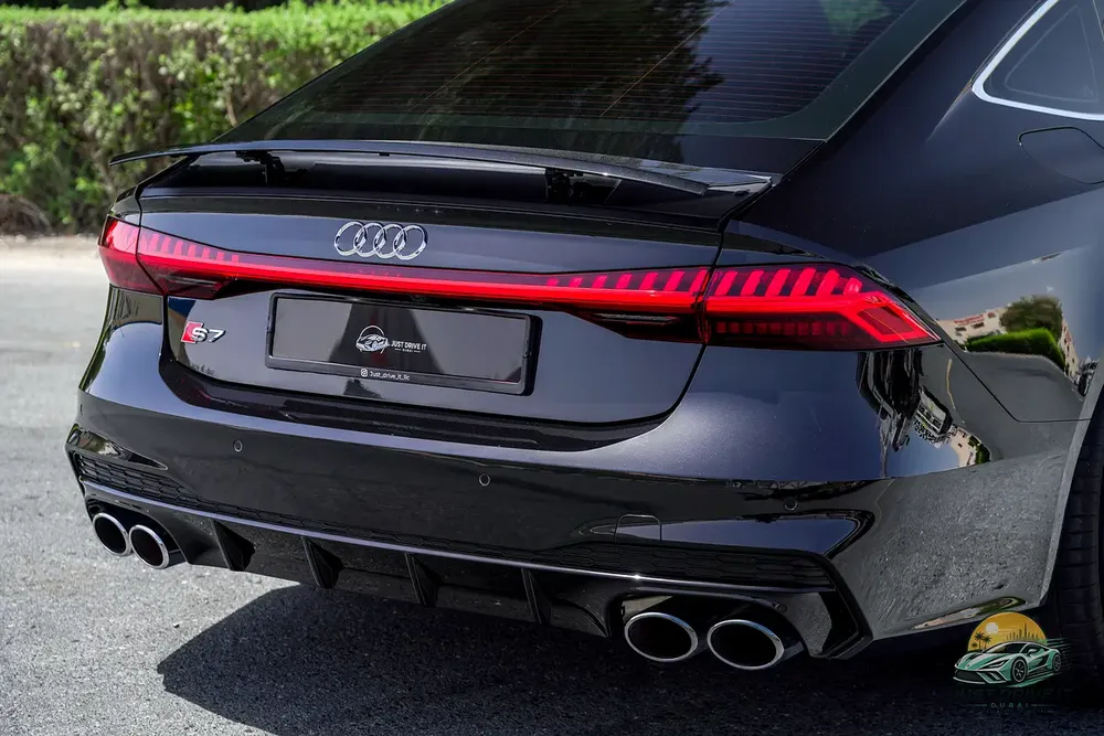 2021 Audi S7 - Japanese - in UAE Since 3,500 KM - Naboodah Full History - 39,500 KM - Original paint - Image 4