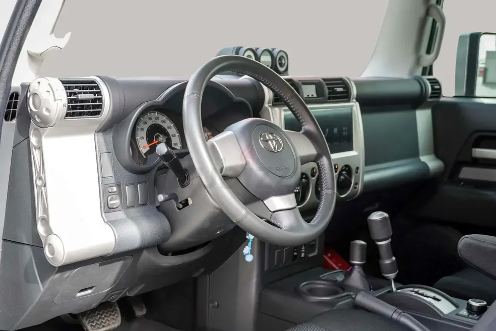 AED 2204/month | 2022 Toyota FJ Cruiser GXR | GCC Specs | Ref#391229 - Image 11