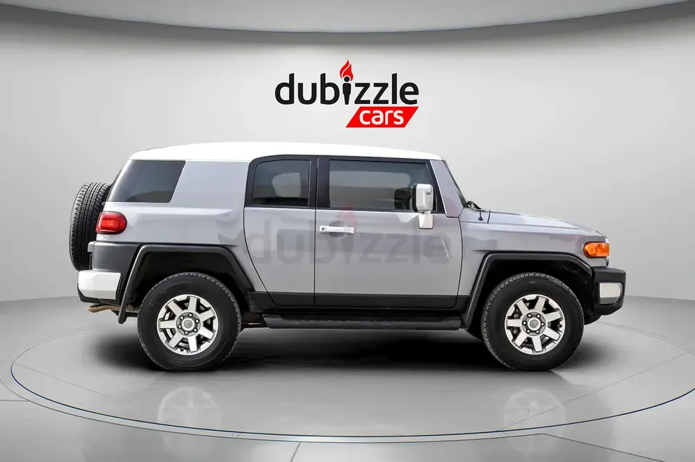 AED 2204/month | 2022 Toyota FJ Cruiser GXR | GCC Specs | Ref#391229 - Image 4