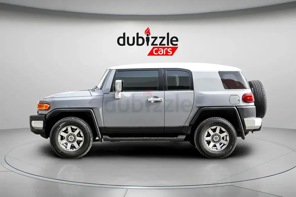 AED 2204/month | 2022 Toyota FJ Cruiser GXR | GCC Specs | Ref#391229 - Image 5