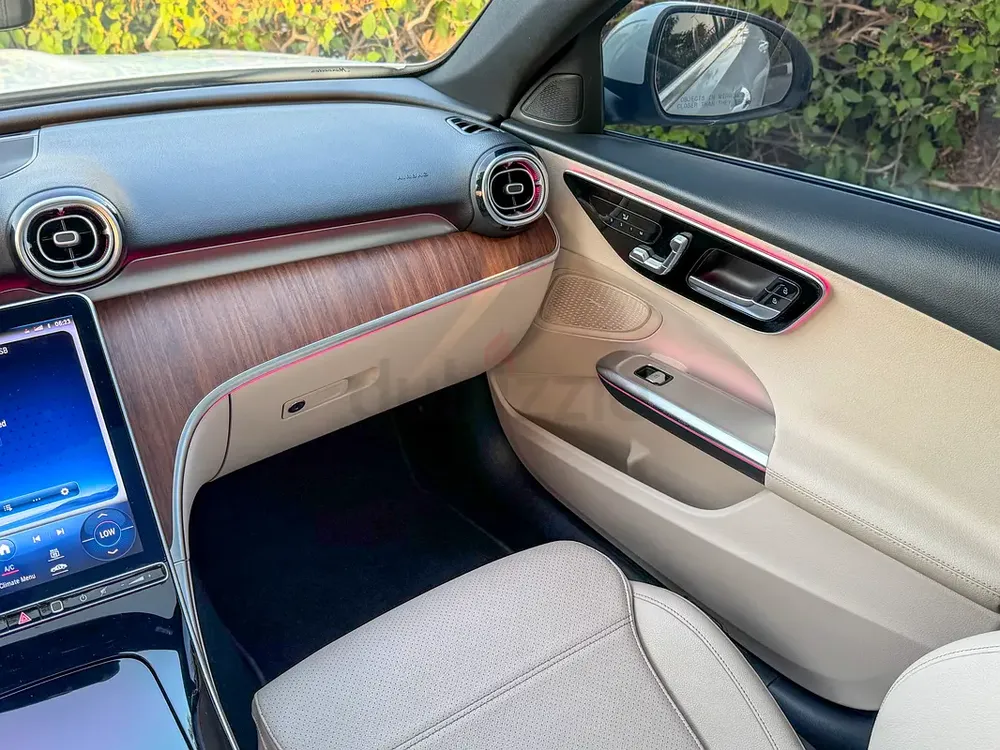 2023 Mercedes-Benz C300 -Clean TiTLE . Low Mileage Luxury Sedan - Image 10
