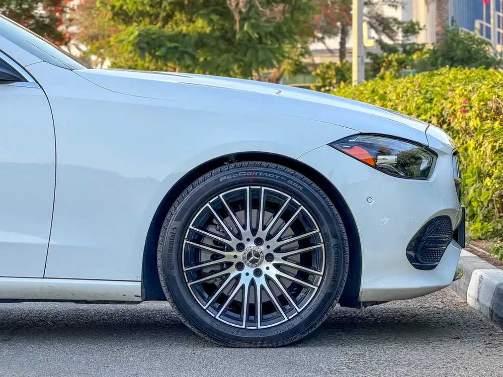 2023 Mercedes-Benz C300 -Clean TiTLE . Low Mileage Luxury Sedan - Image 15