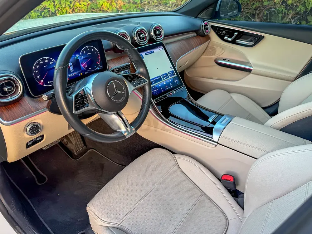 2023 Mercedes-Benz C300 -Clean TiTLE . Low Mileage Luxury Sedan - Image 5