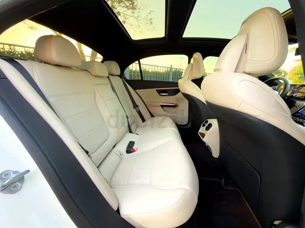 2023 Mercedes-Benz C300 -Clean TiTLE . Low Mileage Luxury Sedan - Image 7