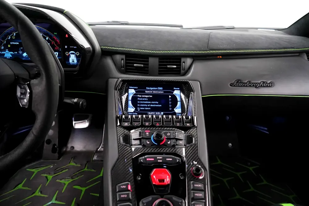 2020 LAMBORGHINI AVENTADOR SVJ- 1 OF 900 / PRESTINE CONDITION /  CARBON FIBER - Image 12