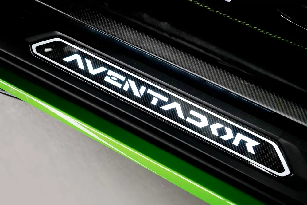 2020 LAMBORGHINI AVENTADOR SVJ- 1 OF 900 / PRESTINE CONDITION /  CARBON FIBER - Image 16