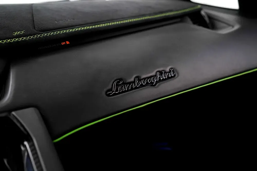 2020 LAMBORGHINI AVENTADOR SVJ- 1 OF 900 / PRESTINE CONDITION /  CARBON FIBER - Image 17